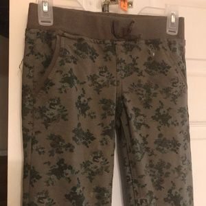 Green and Brown Floral Jeggings Size 14